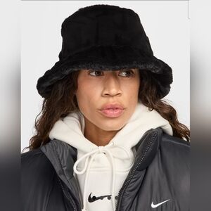Nike Apex Faux Fur Bucket Hat ~ Black HF7194-010 | Unisex: M  *Plushy Soft* ☆NWT